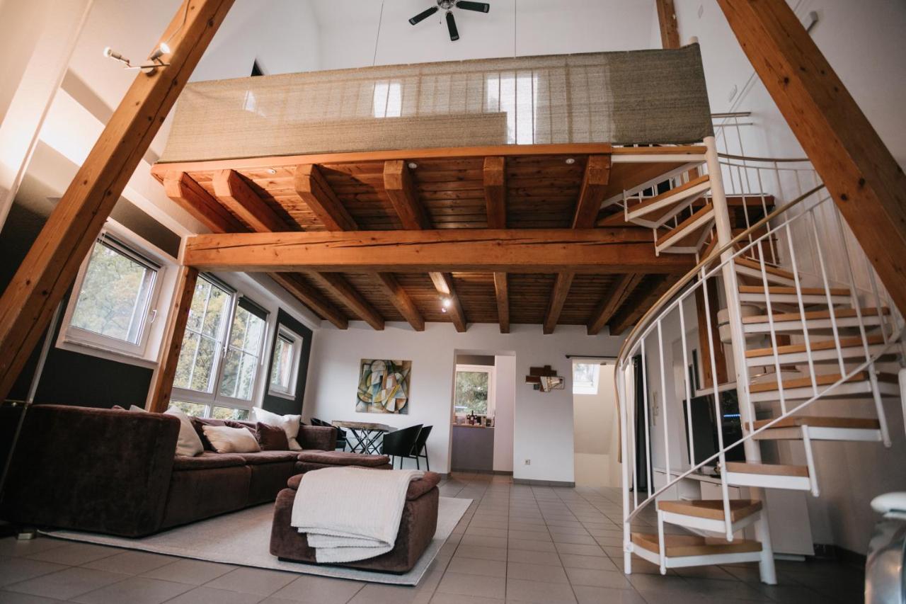 Eigenes Maisonettehaus In Idyllischer Lage Mit Balkon, Nahe Messe, 24H Self-Check In, Gratis Parken Schwabach Exterior photo