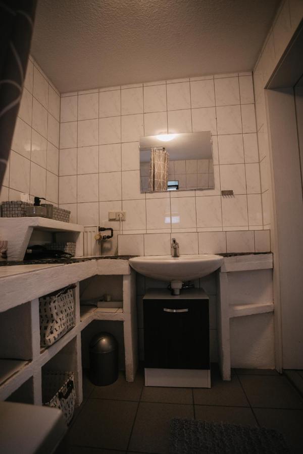 Eigenes Maisonettehaus In Idyllischer Lage Mit Balkon, Nahe Messe, 24H Self-Check In, Gratis Parken Schwabach Exterior photo