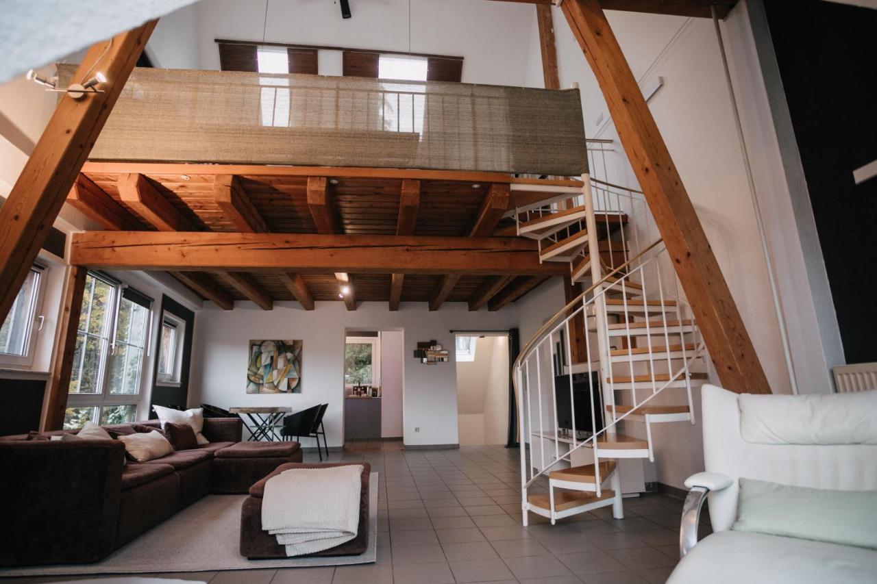 Eigenes Maisonettehaus In Idyllischer Lage Mit Balkon, Nahe Messe, 24H Self-Check In, Gratis Parken Schwabach Exterior photo