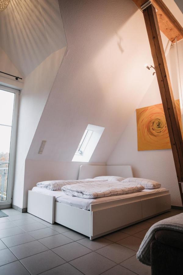 Eigenes Maisonettehaus In Idyllischer Lage Mit Balkon, Nahe Messe, 24H Self-Check In, Gratis Parken Schwabach Exterior photo