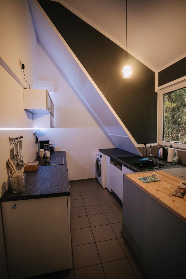Eigenes Maisonettehaus In Idyllischer Lage Mit Balkon, Nahe Messe, 24H Self-Check In, Gratis Parken Schwabach Exterior photo