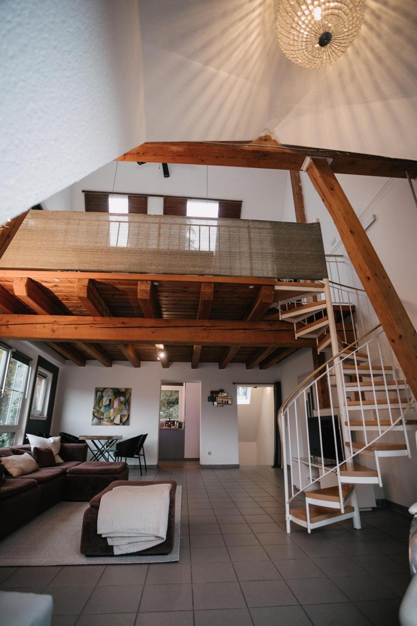 Eigenes Maisonettehaus In Idyllischer Lage Mit Balkon, Nahe Messe, 24H Self-Check In, Gratis Parken Schwabach Exterior photo