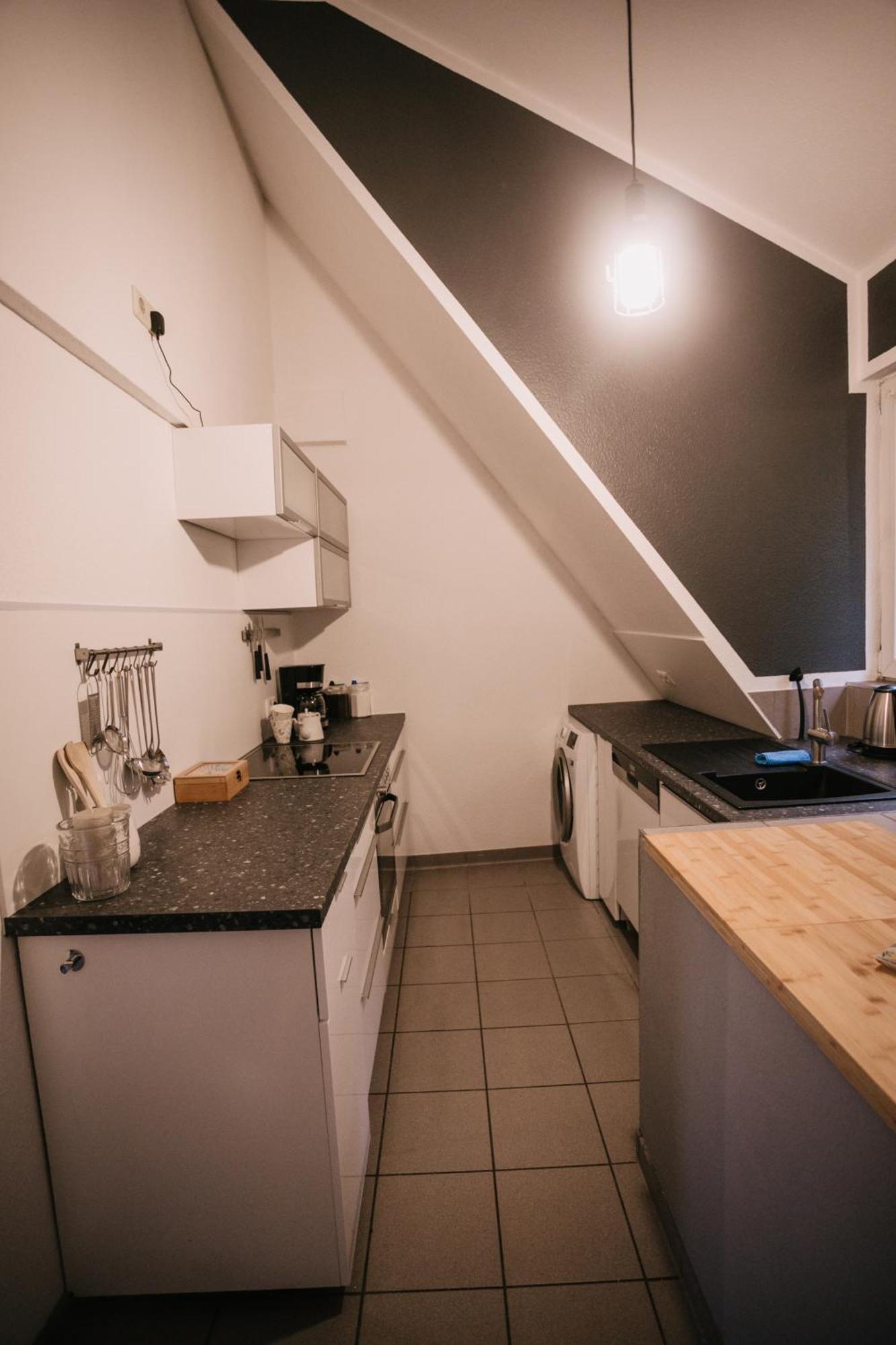 Eigenes Maisonettehaus In Idyllischer Lage Mit Balkon, Nahe Messe, 24H Self-Check In, Gratis Parken Schwabach Exterior photo